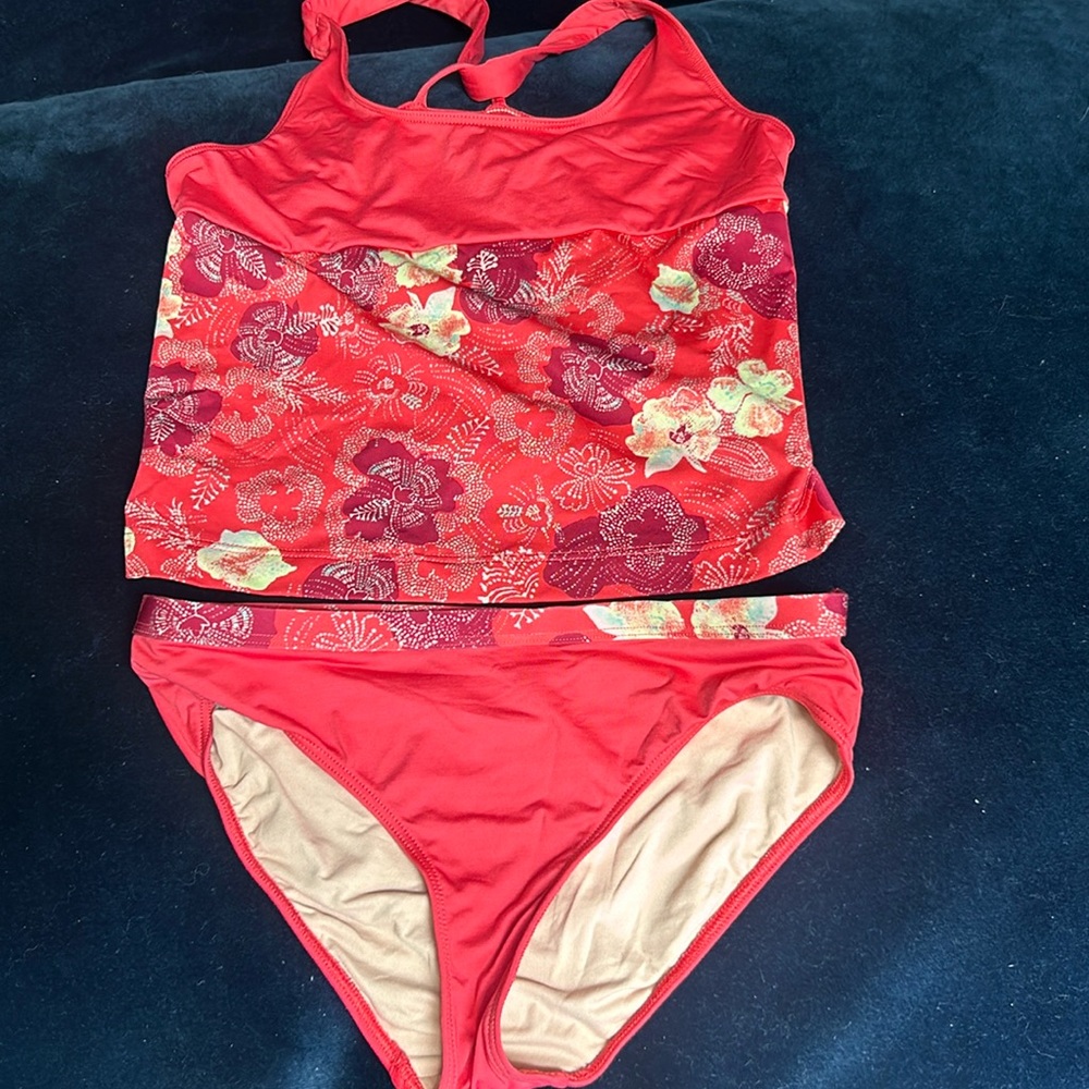 Non-signe Two Piece Coral Floral Two Piece Swim Size XS‎
